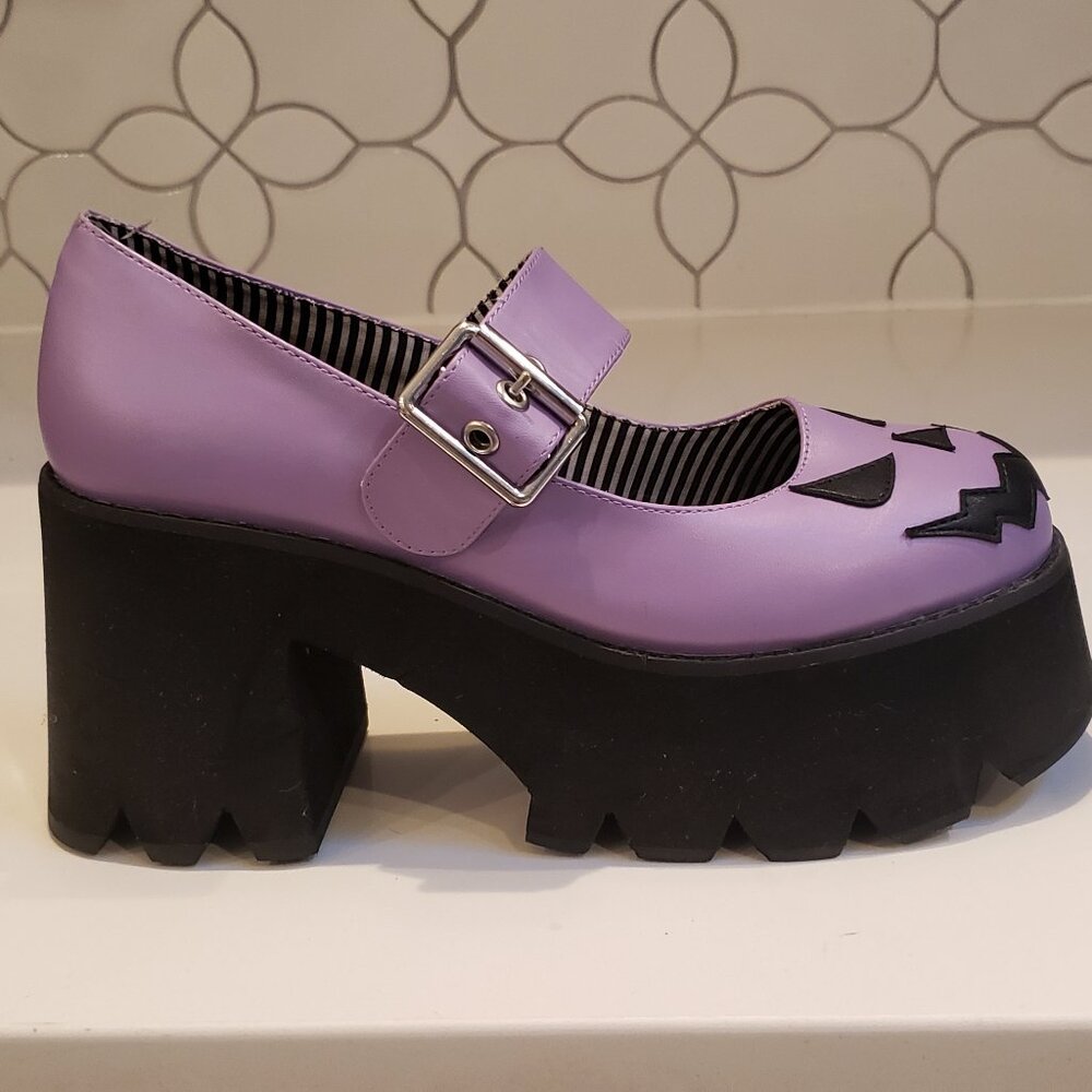 Trickz N Treatz  Smile Like You Mean It  Mary Jane Platforms Size 8 - Picture 3 of 12